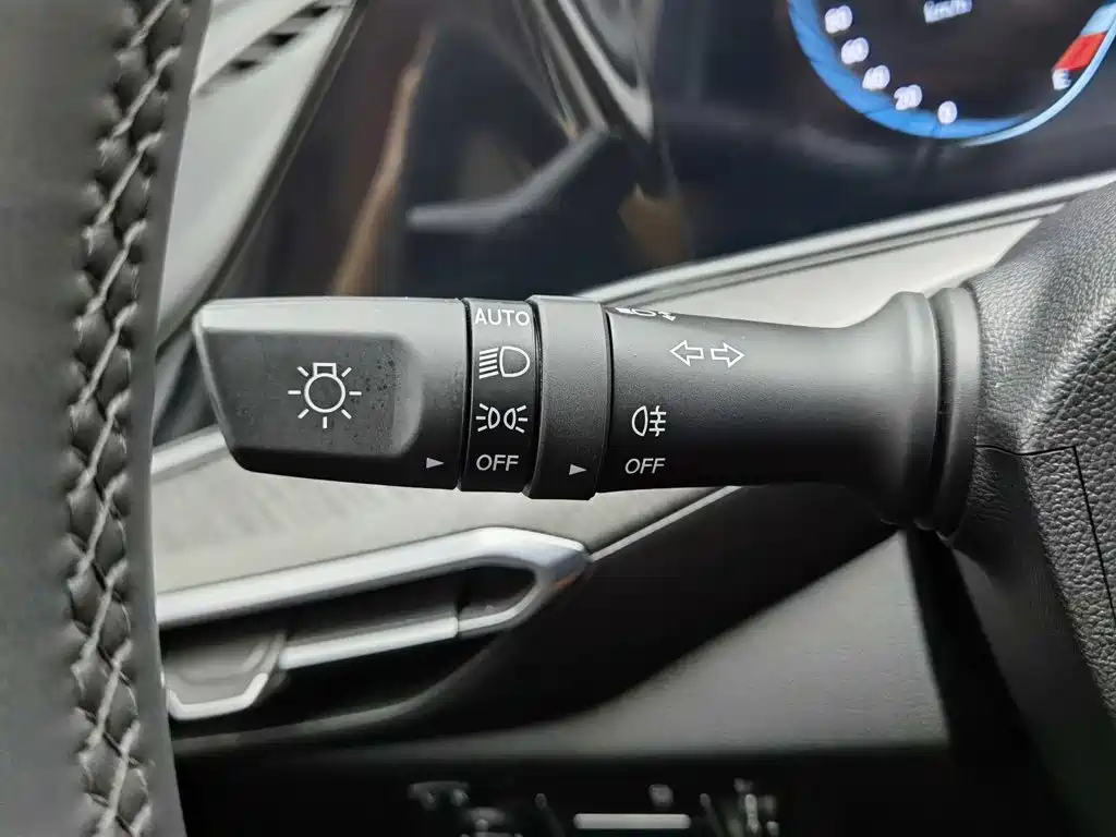Фото 21 - Changan Eado