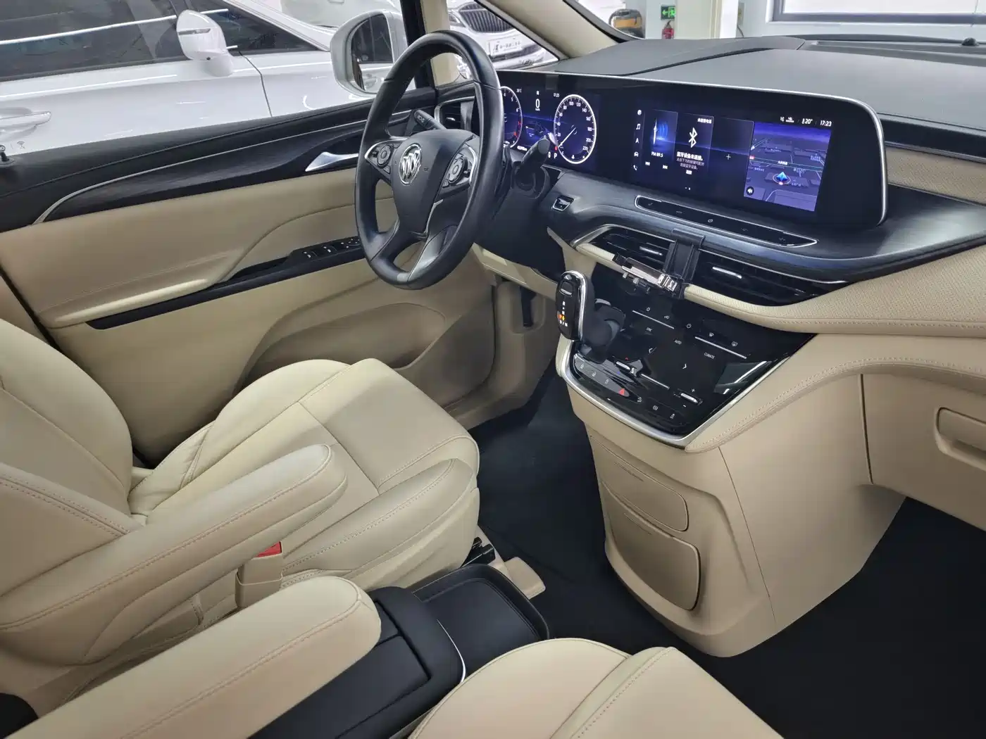 Buick GL8 2023 ES Landmaster Exclusive фото 15