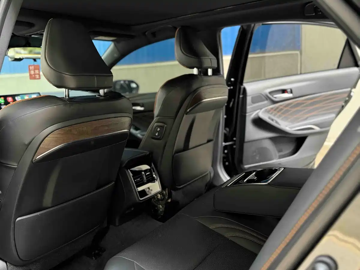Toyota Avalon 2024 Model Hybrid 2.0L Premium Selection Edition фото 11