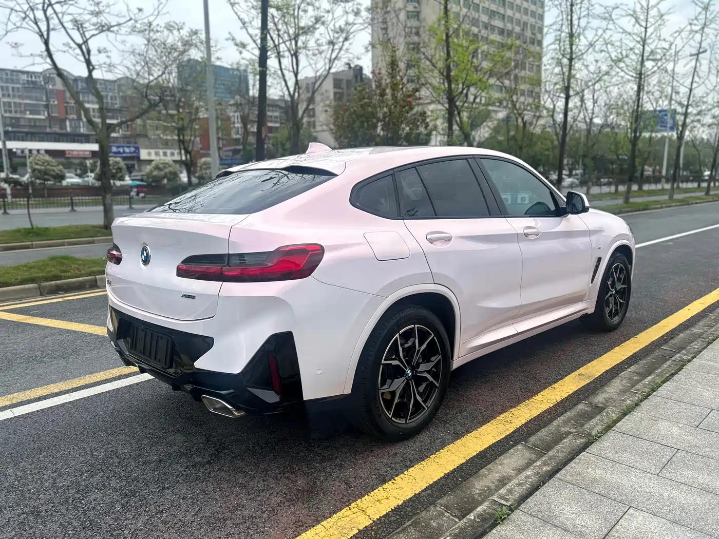 BMW X4 2022 xDrive 25i M Sport Package фото 13