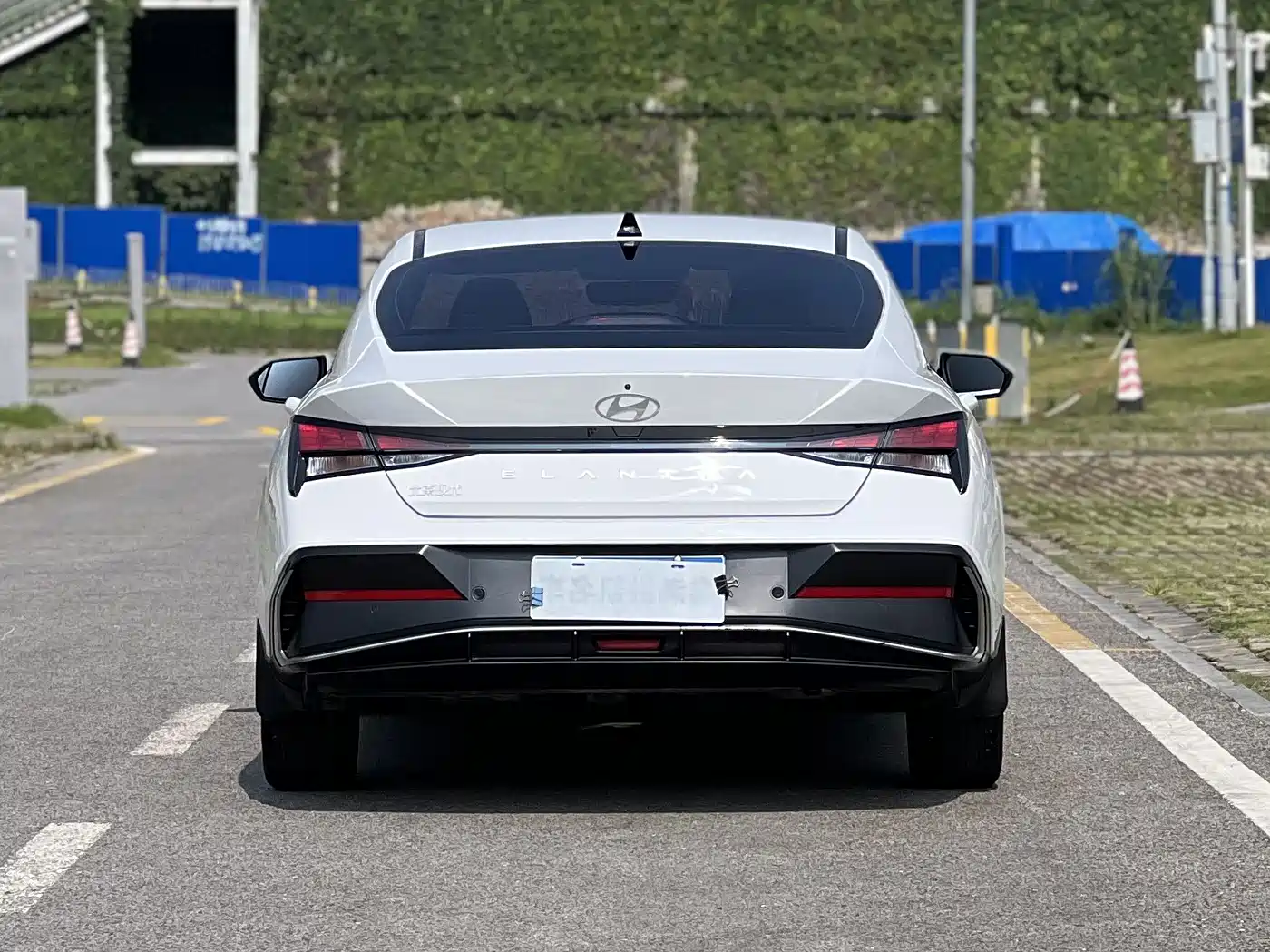 Hyundai Elantra 2023 1.5L CVT GLX Elite Edition фото 5