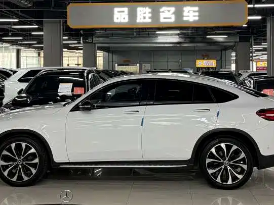 Mercedes-Benz GLC Coupe 2019 GLC 260 4MATIC Coupe SUV фото 4