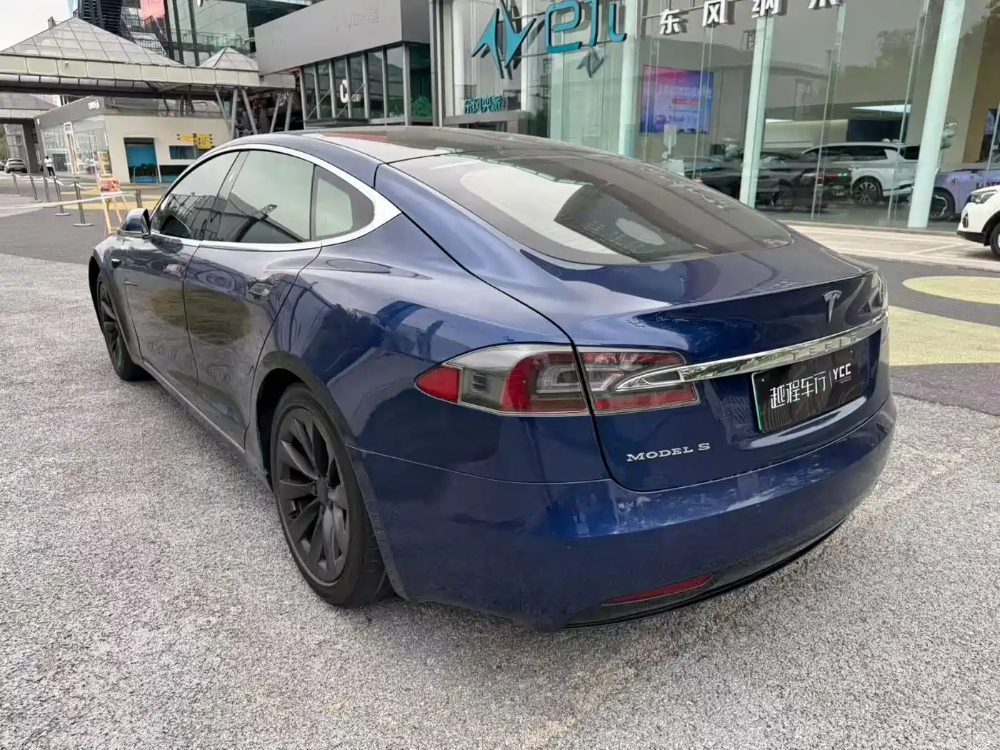 TESLA MODEL S