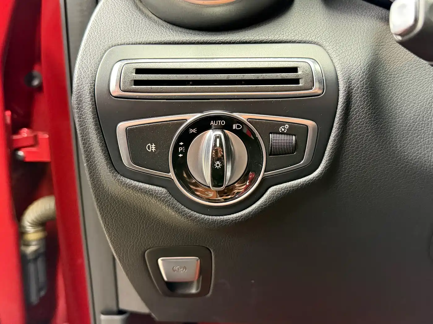 Mercedes-Benz GLC Coupe 2017 GLC 200 4MATIC Coupe SUV фото 18