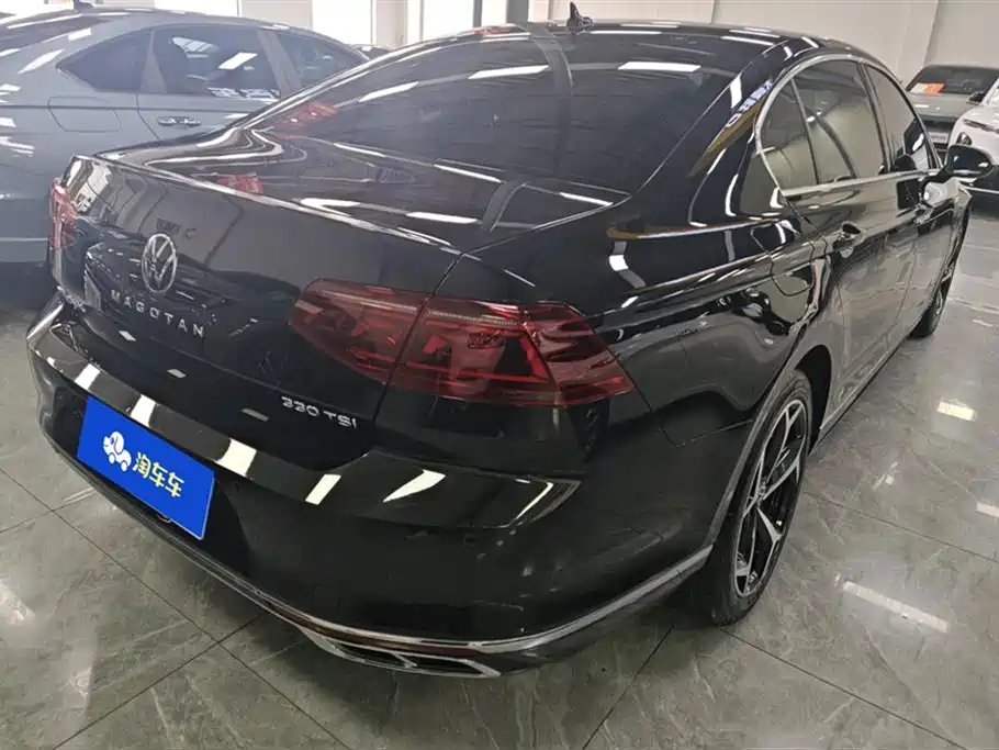 Volkswagen Magotan 2023 Model 2 Million Commemorative Edition 330TSI DSG Luxury фото 3