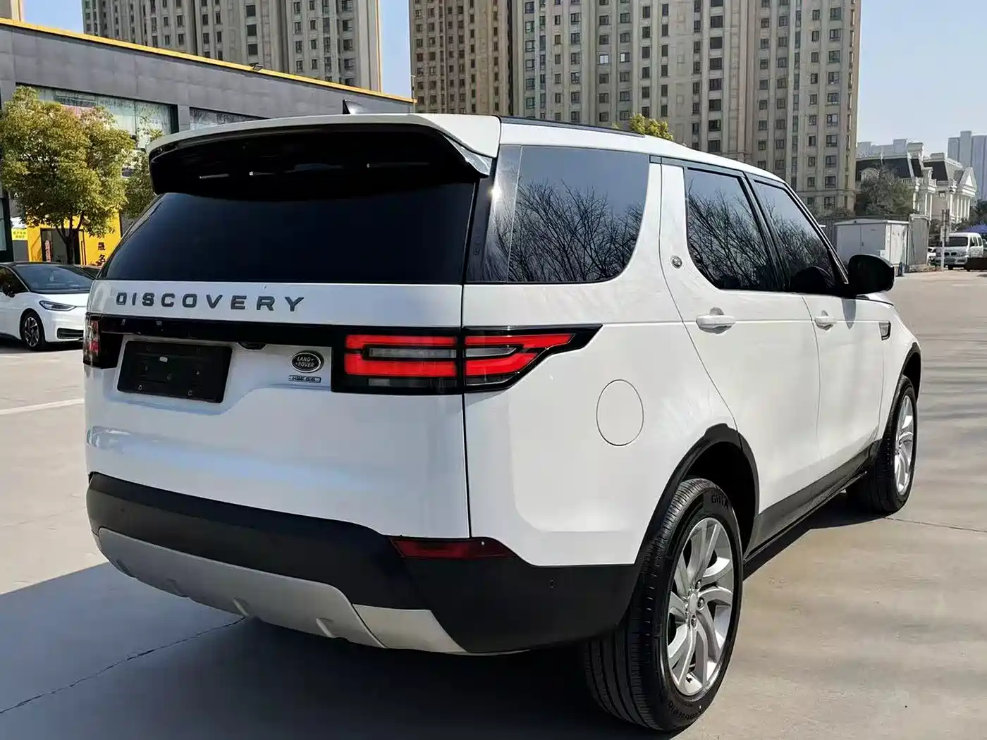 Land Rover Discovery 2018 3.0 SC V6 HSE фото 5