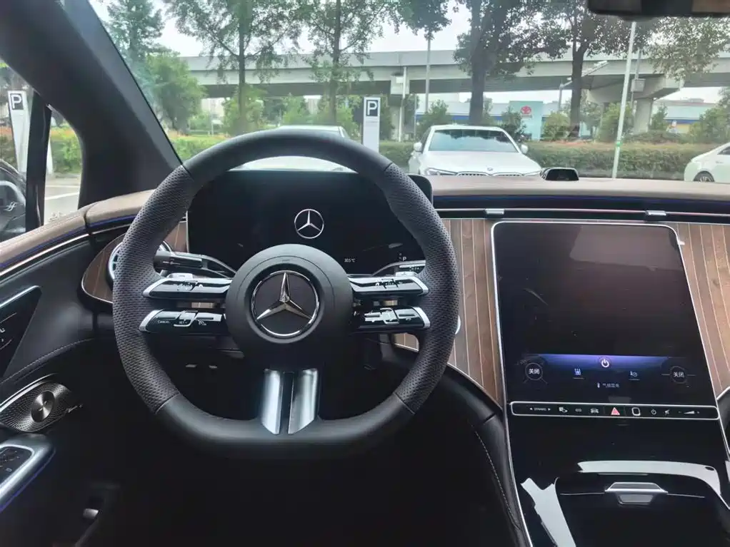Mercedes-Benz EQE 2025 500 4MATIC Pioneer фото 14
