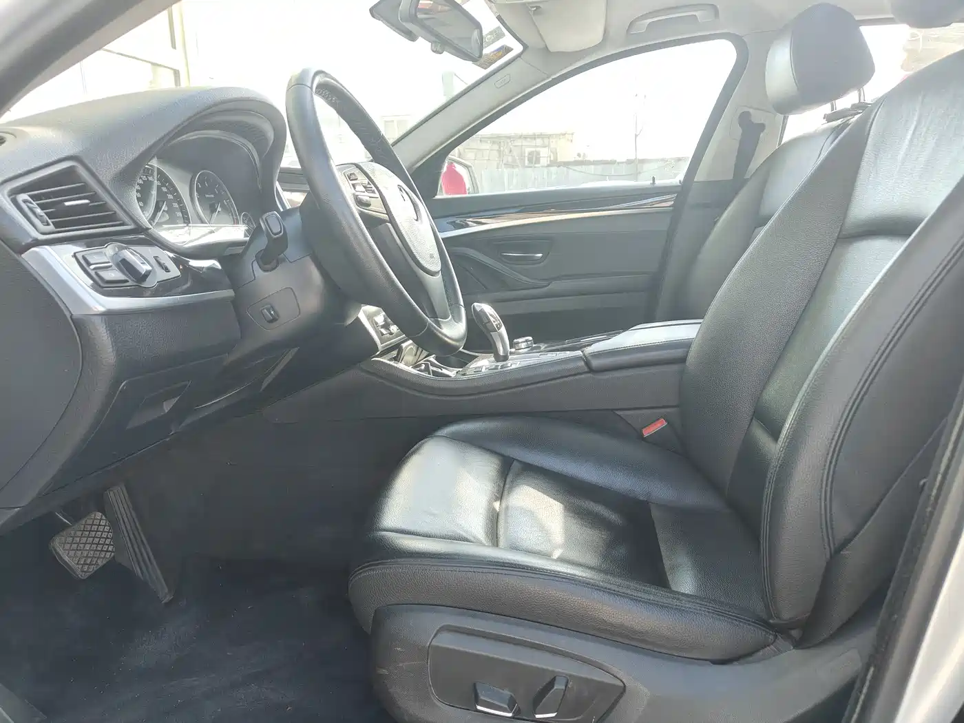 BMW 5 Series 2014 520Li Elegance фото 9
