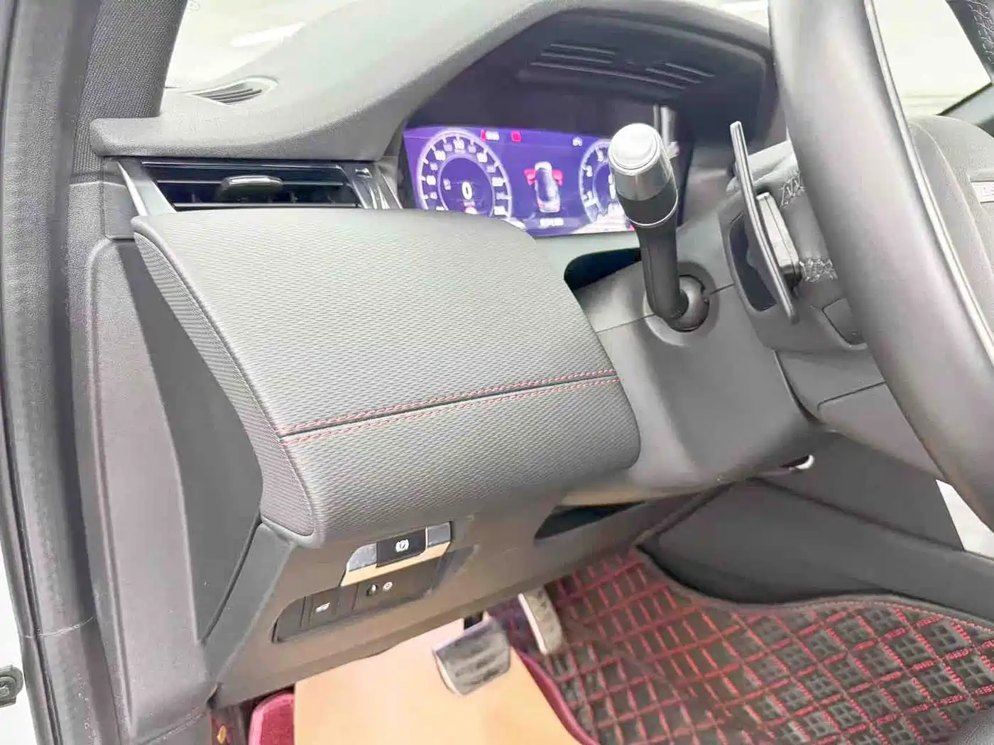 Land Rover Discovery Sport 2021 249PS R-Dynamic S Performance Edition фото 10
