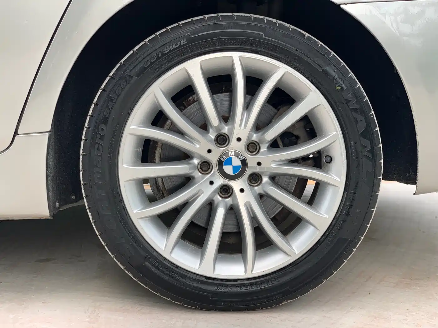 BMW 5 Series 2014 525Li Luxury Design Package фото 14