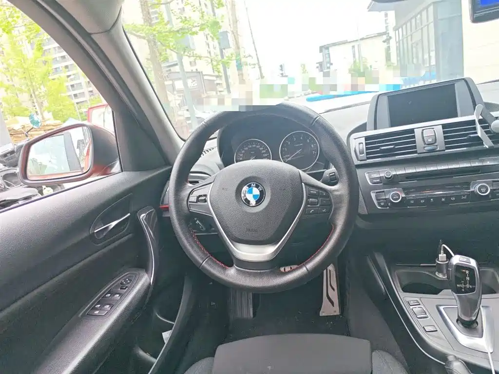 BMW 1 Series (Import) 2013 Facelift 118i Sport Model фото 6
