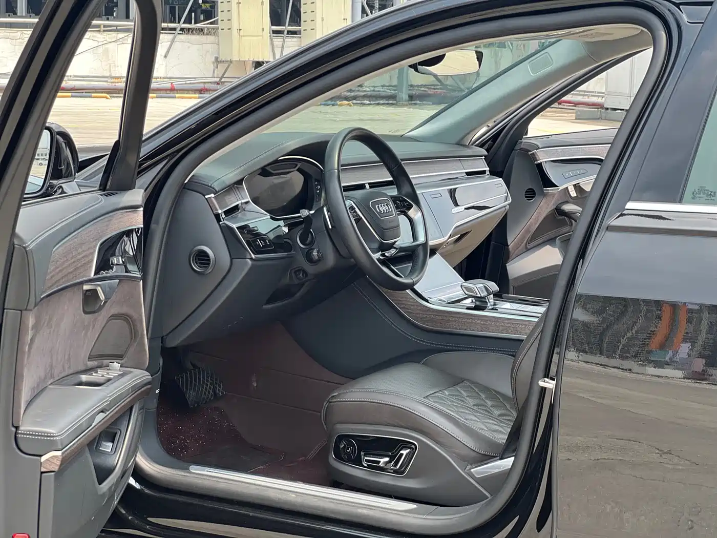 Audi A8 2023 A8L 55 TFSI quattro Flagship фото 4