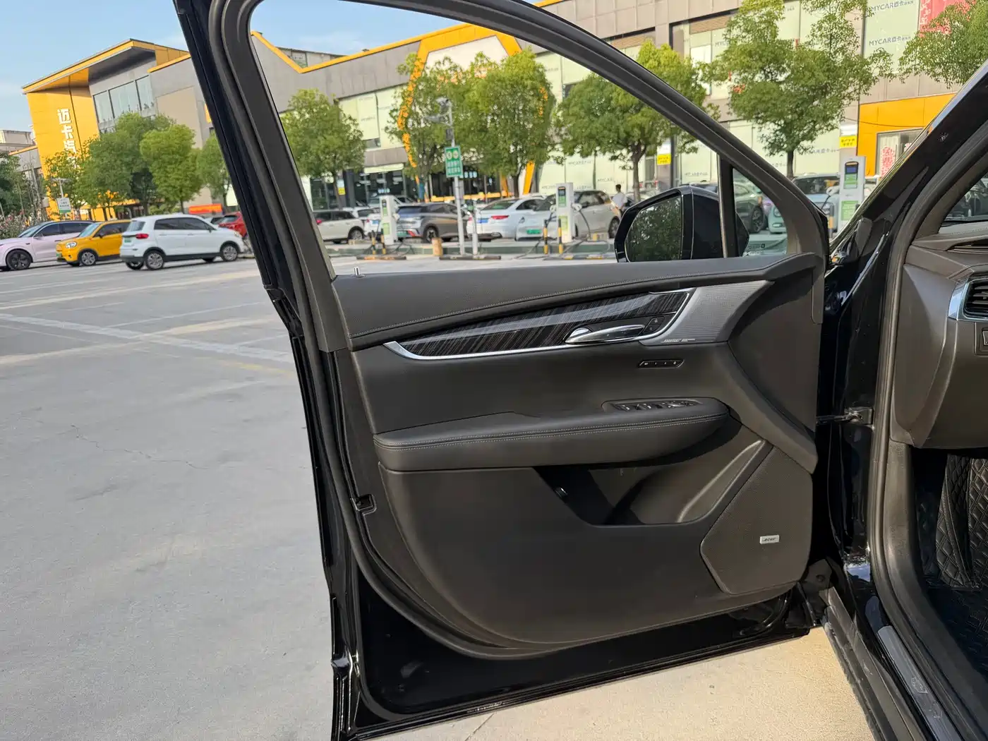 Cadillac XT6 2022 2.0T 6-Seater 4WD Luxury Edition фото 11