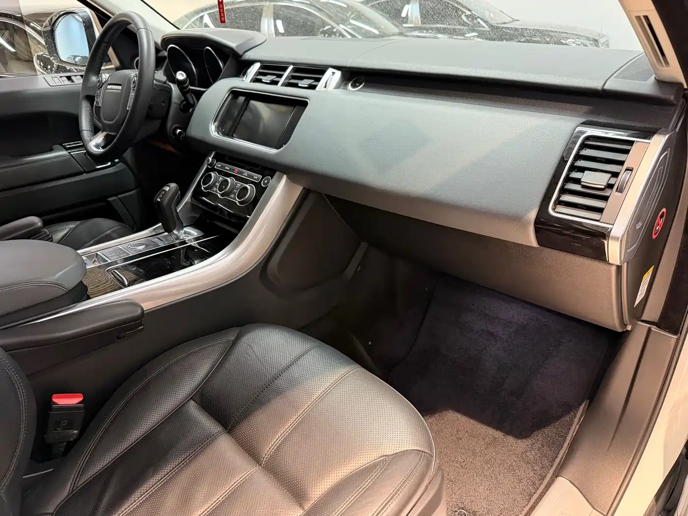 Land Rover Range Rover Sport 2015 3.0 SC V6 HSE фото 21