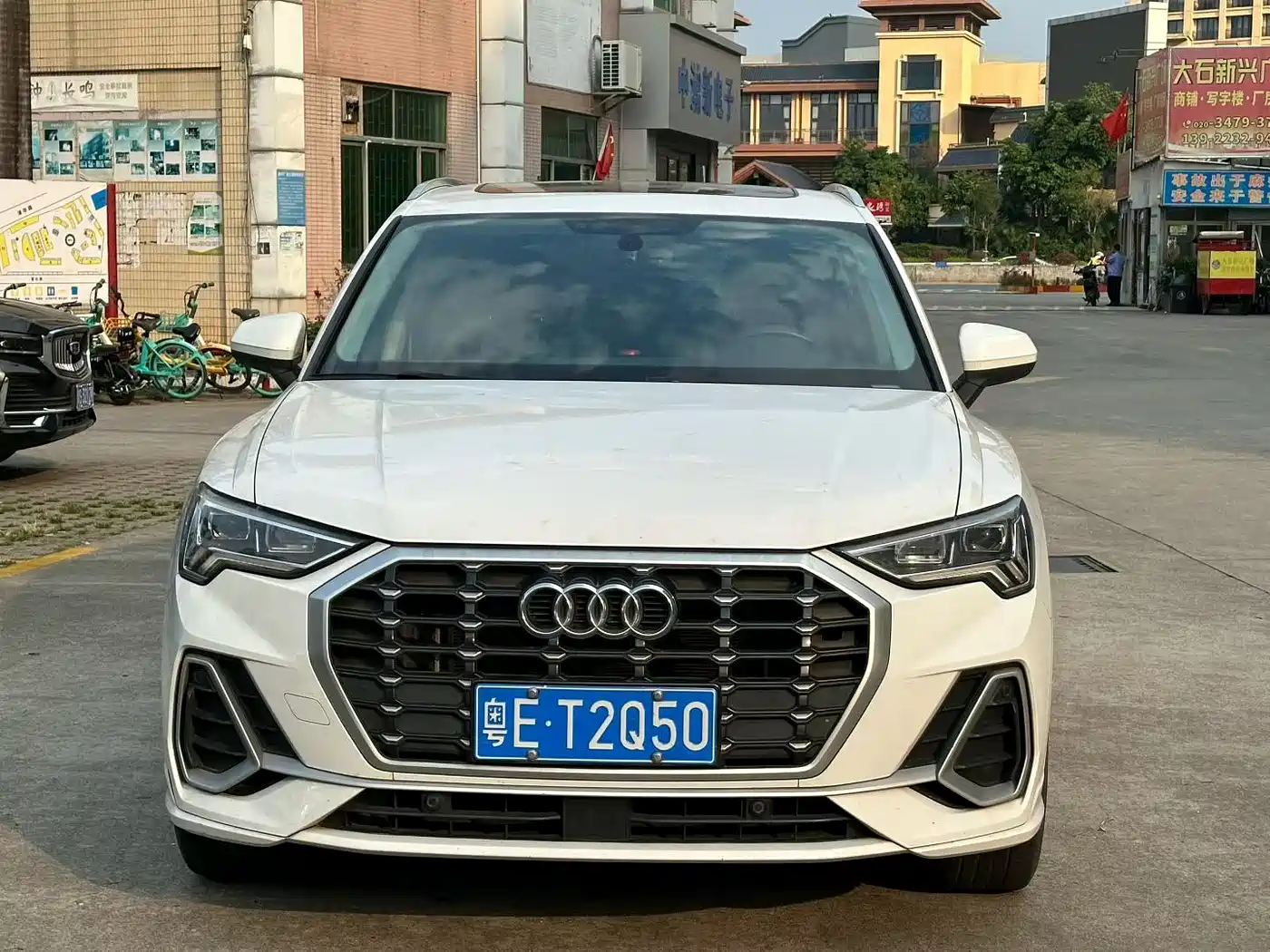 AUDI Q3