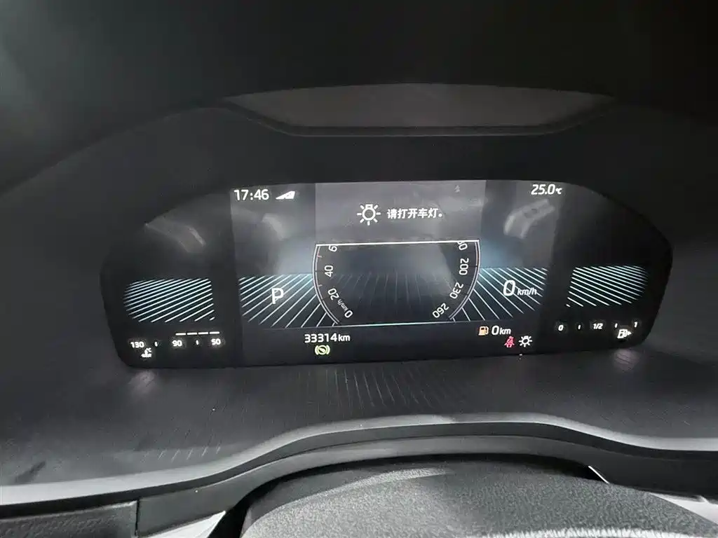 Škoda Karoq 2023 TSI280 Premium Edition фото 7
