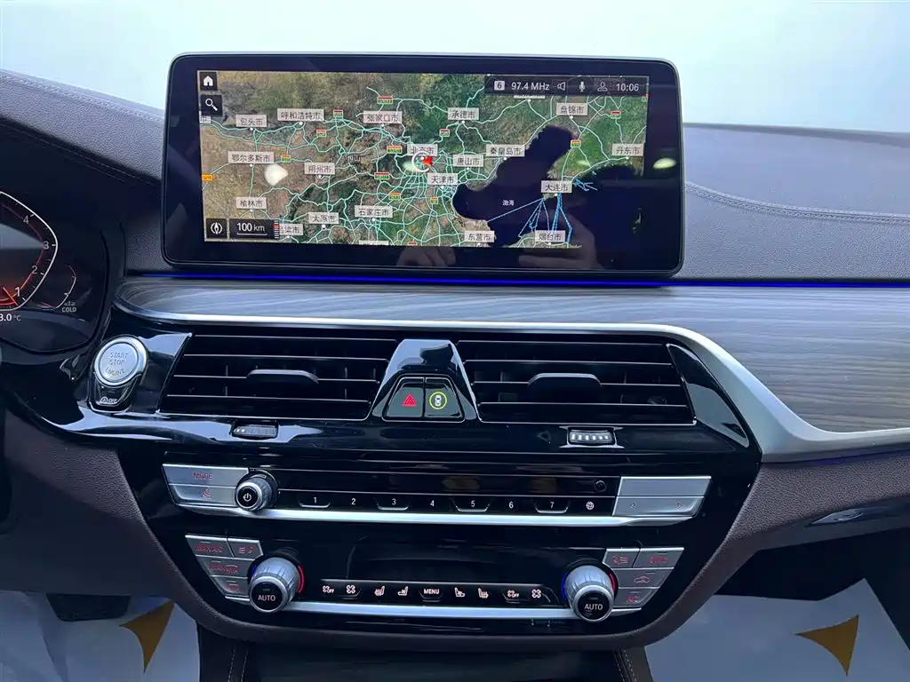 BMW 5 Series 2021 530Li Premium Luxury Package фото 14