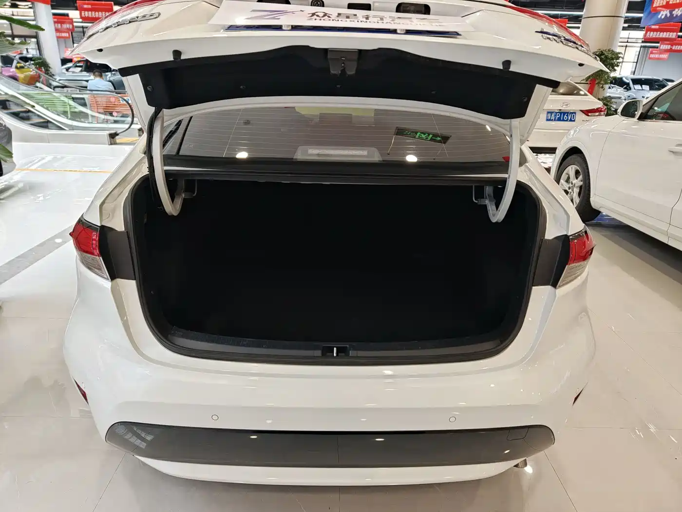 Toyota Levin 2021 Dual Engine 1.8H E-CVT Luxury Edition фото 16