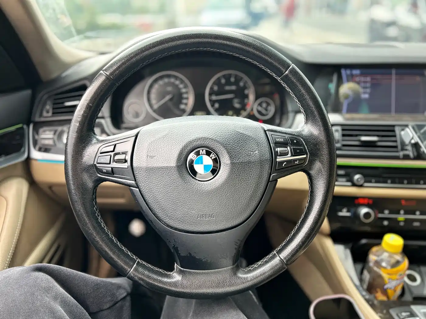 BMW 5 Series 2014 525Li Leading фото 10