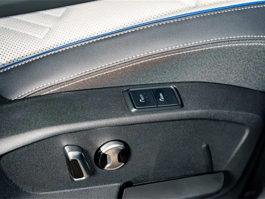 Volkswagen Talagon 2025 450TSI R-Line 6-Seater фото 25
