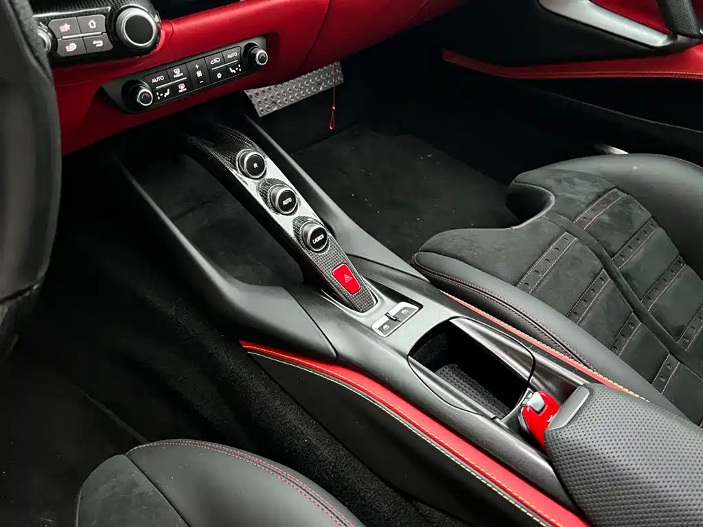 Ferrari 812 2019 2017 6.5L Superfast