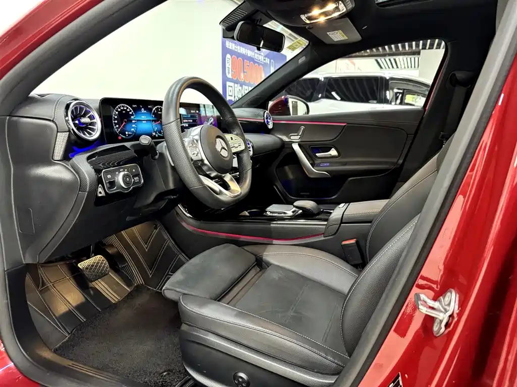 Mercedes-Benz A-Class 2021 A 200 L Sport Sedan Fashion Edition фото 9