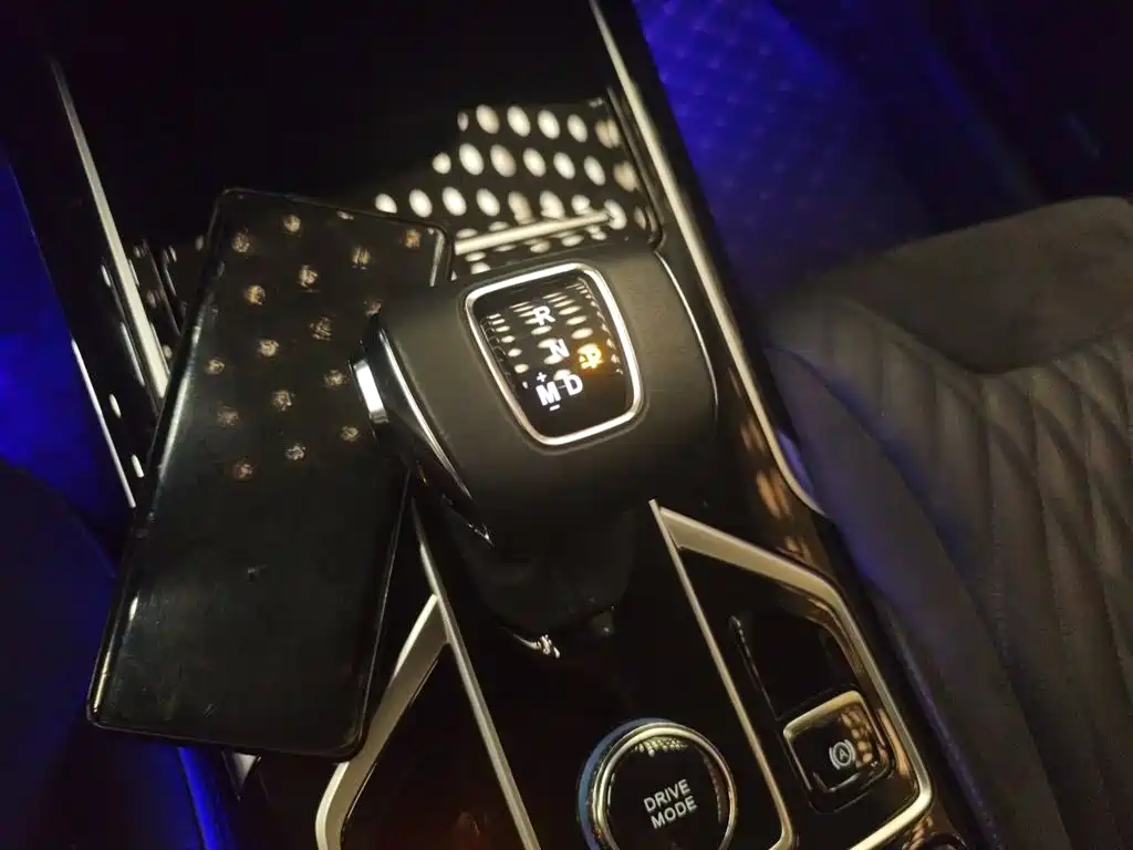 Hongqi HS5 2022 2.0T Smart Connect Flagship AWD Edition фото 15