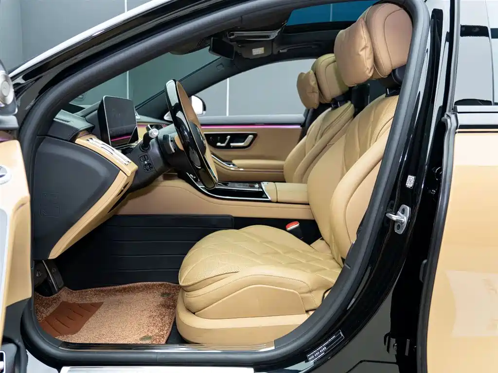 Mercedes-Benz Maybach S-Class 2022 S 680 4MATIC Virgil Abloh Limited Edition фото 12