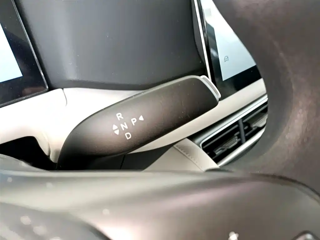BYD Yuan UP 2025 Model 301KM Navigator фото 14