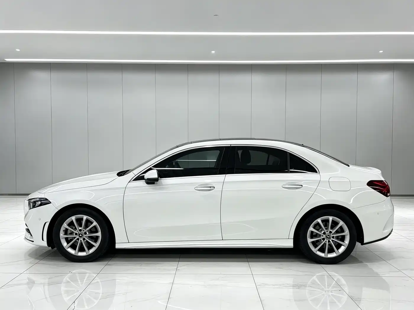 Mercedes-Benz A-Class 2020 Facelift A 200 L Sport Sedan Fashion фото 3