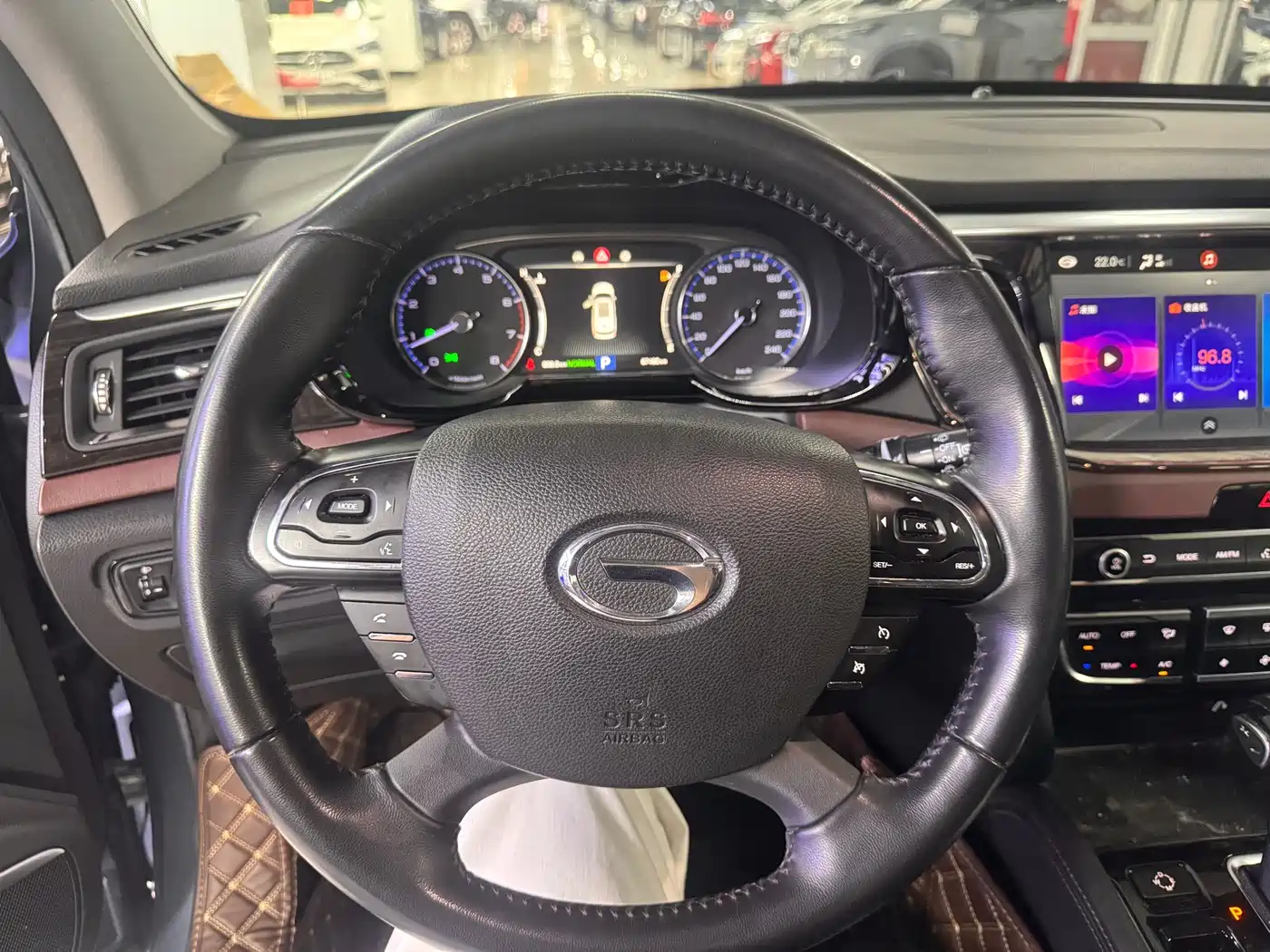 GAC Trumpchi Trumpchi GS8 2017 320T 2WD Luxury Edition (7-Seater) фото 8