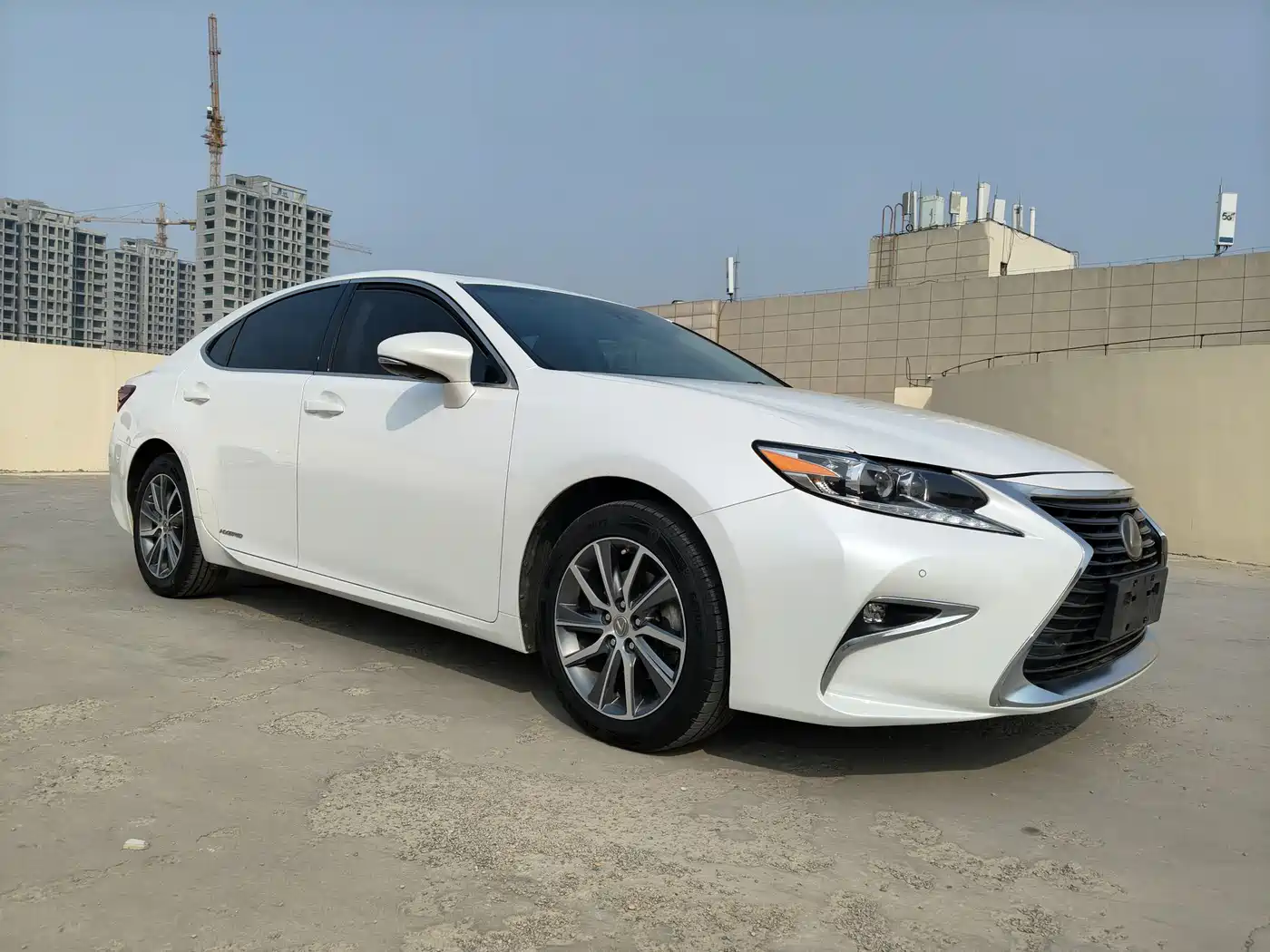 Lexus ES 2015 300h Comfort Edition фото 3