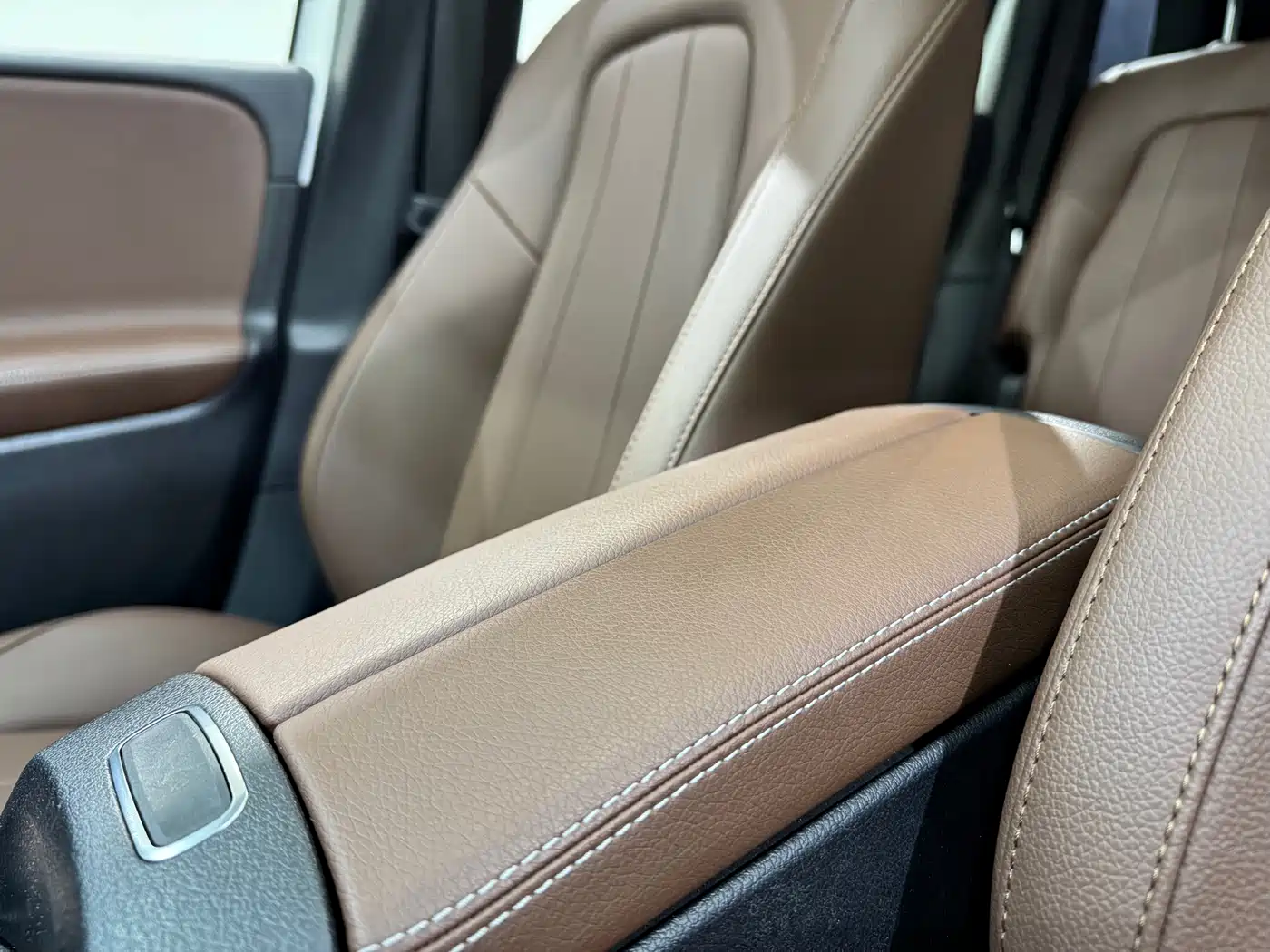 Mercedes-Benz GLB 2023 GLB 220 Dynamic фото 17
