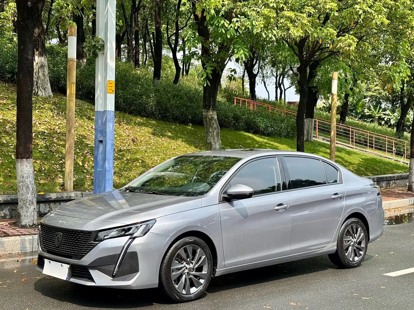  Peugeot Peugeot 408 2022 1.6T Progressive Edition
