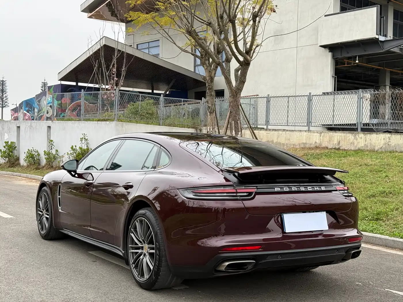 Porsche Panamera 2017 Panamera 4 Executive Long Wheelbase 3.0T фото 12