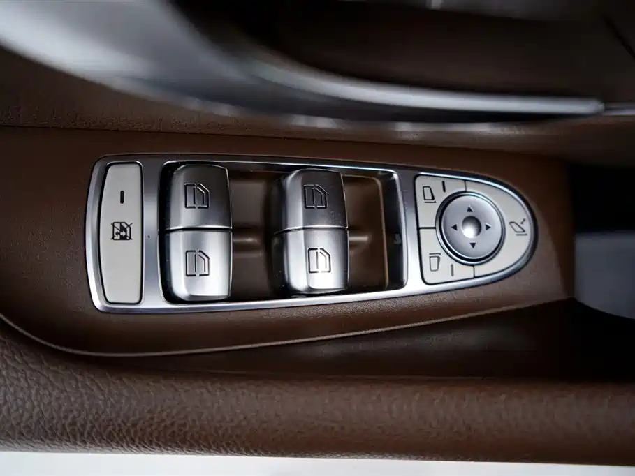 Mercedes-Benz E-Class 2021 Facelift E 300 L Sport Fashion фото 25