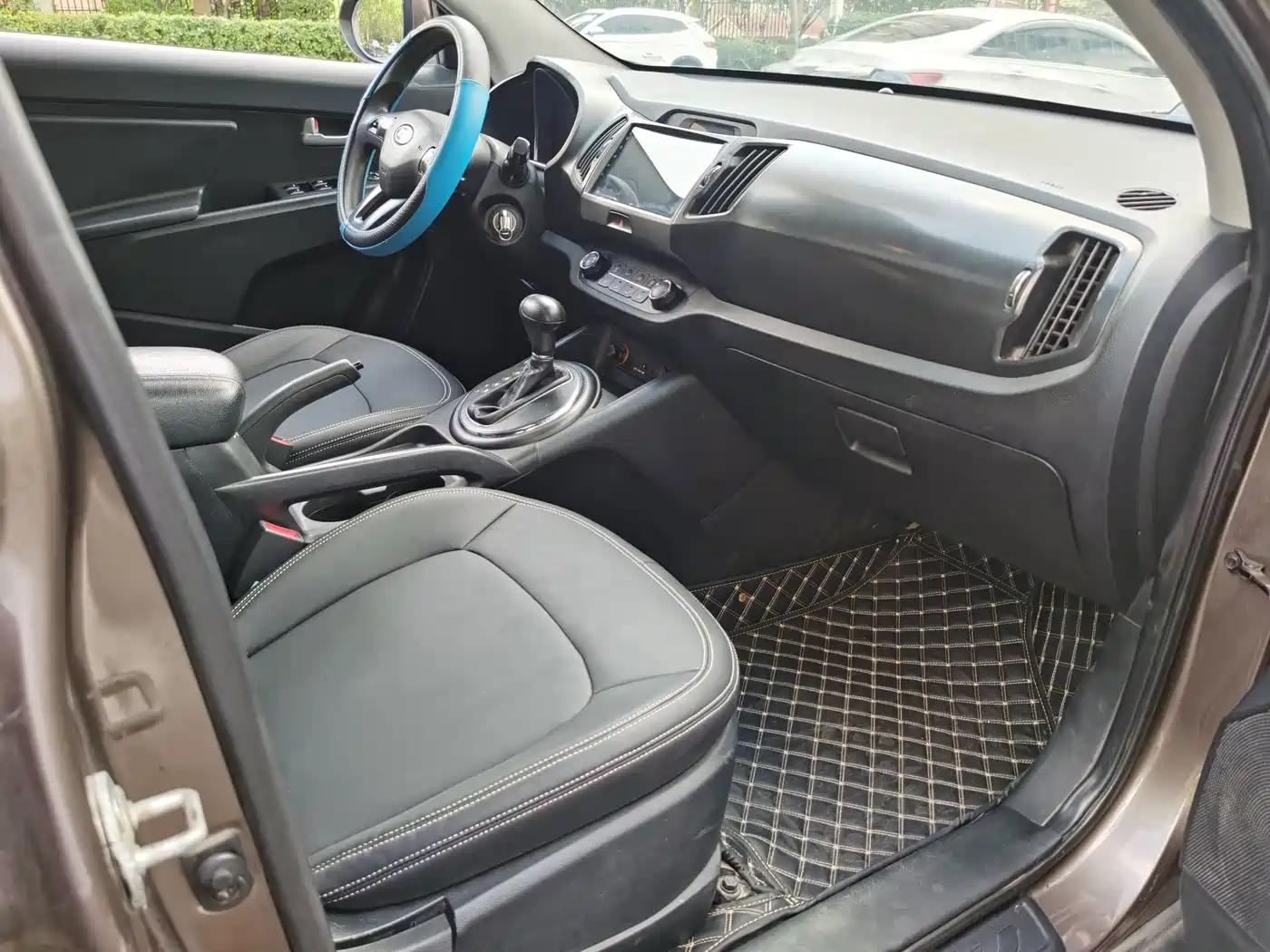 Kia Sportage 2012 2.0L Automatic 2WD GL фото 9