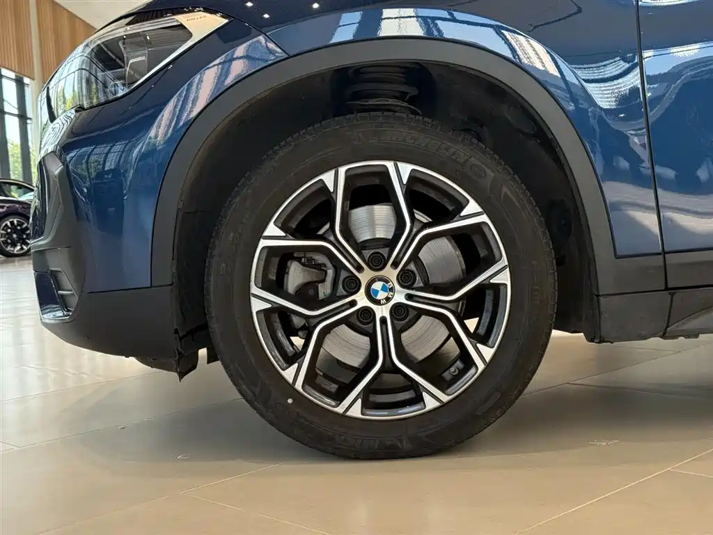 BMW X1 2021 sDrive25Li Leading фото 13