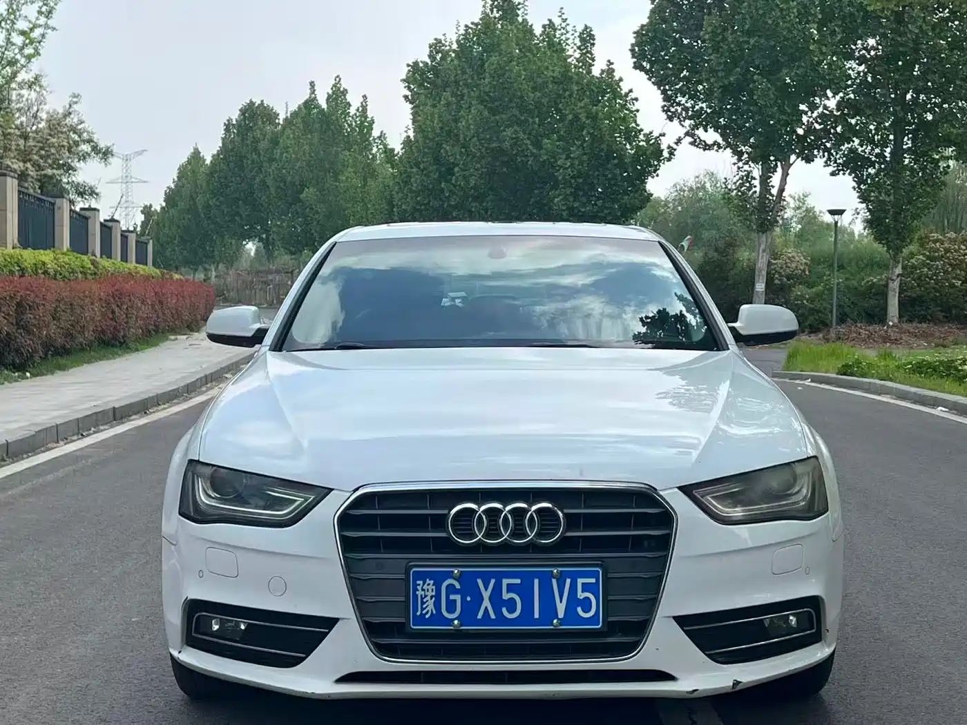 Audi A4L 2013 35 TFSI Automatic Standard фото 2
