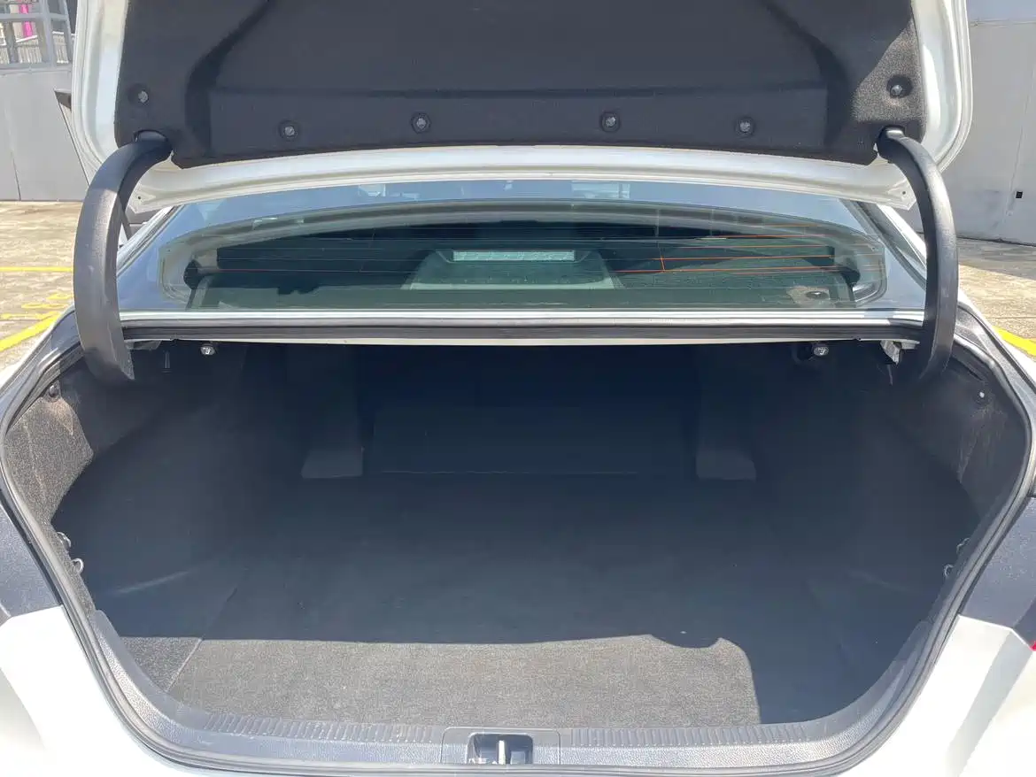 Toyota Camry 2023 2.5G Luxury Edition фото 26
