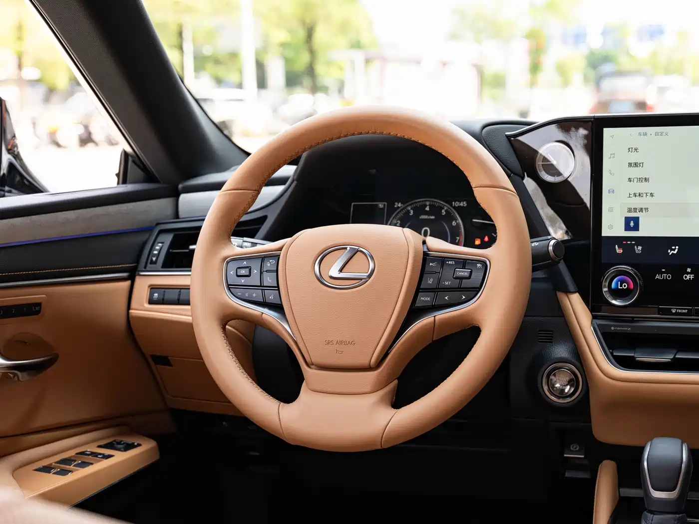 Lexus ES 2025 200 Ultimate Edition фото 14