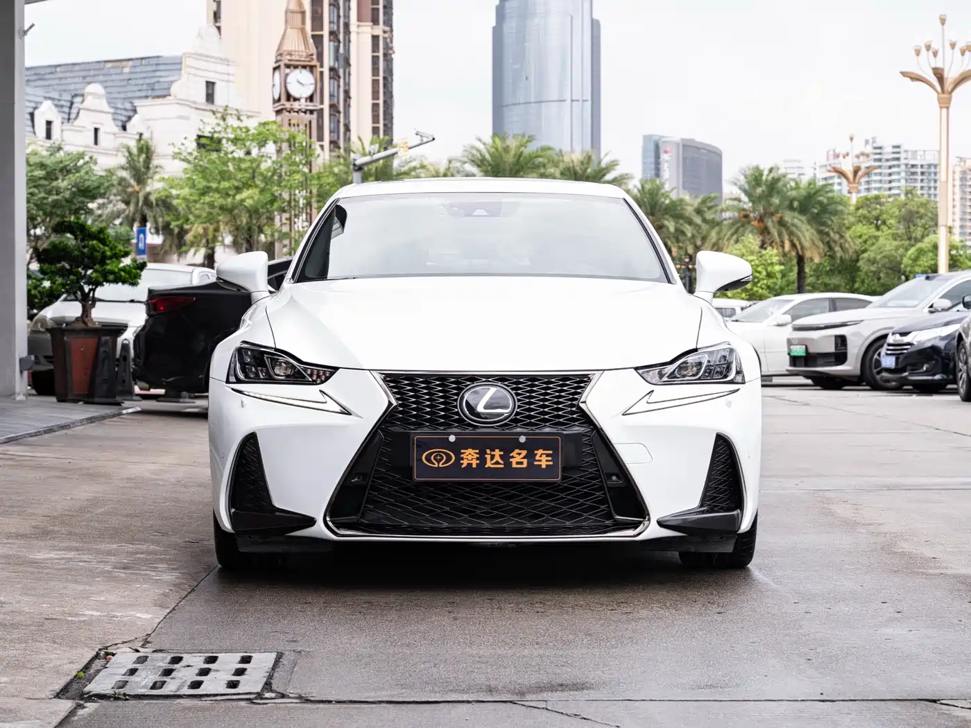Lexus IS 2017 300 F SPORT фото 2