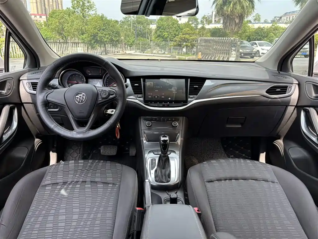Buick Verano 2016 Hatchback 15S Auto Progressive фото 20