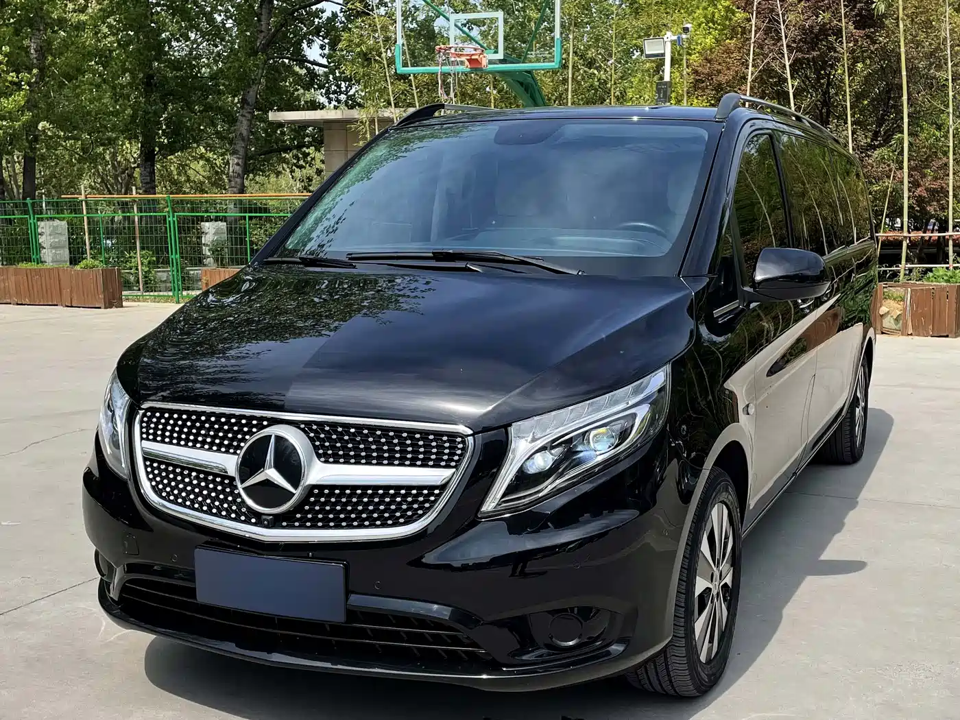 Mercedes-Benz Vito 2023 2.0T Business 7-Seater