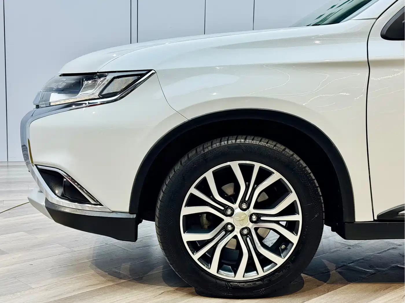 Mitsubishi Outlander 2018 2.4L 4WD Elite Edition 5-seater фото 26