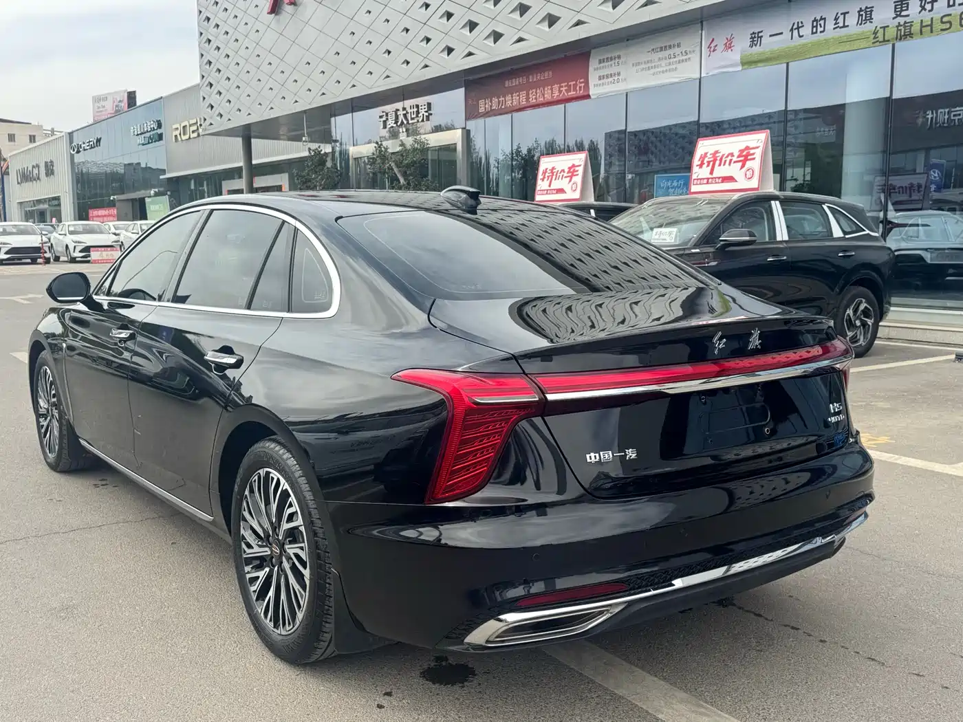 Hongqi H5 2024 2.0T Automatic Smart Connect Flag Smooth Edition фото 7