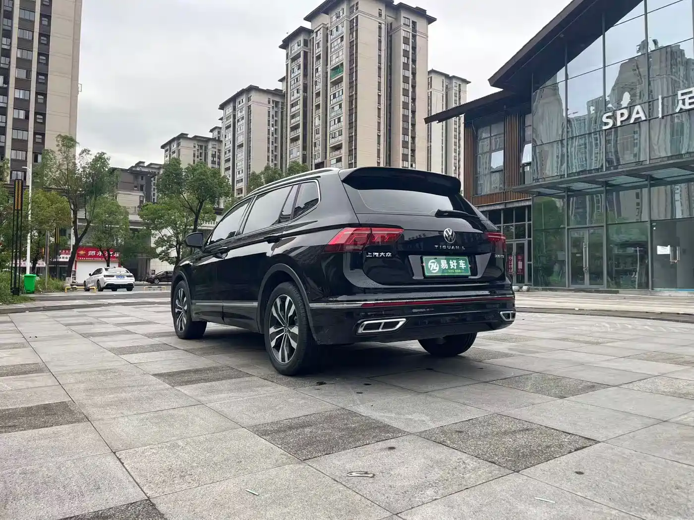 Volkswagen Tiguan L 2024 330TSI Automatic 2WD R-Line Premium Enjoyment Edition фото 15