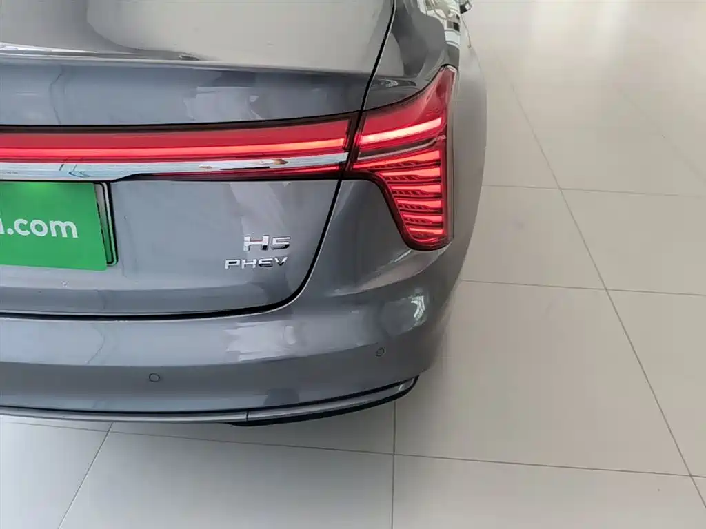 Hongqi H5 PHEV 2025 170 Super Hybrid Edition фото 8