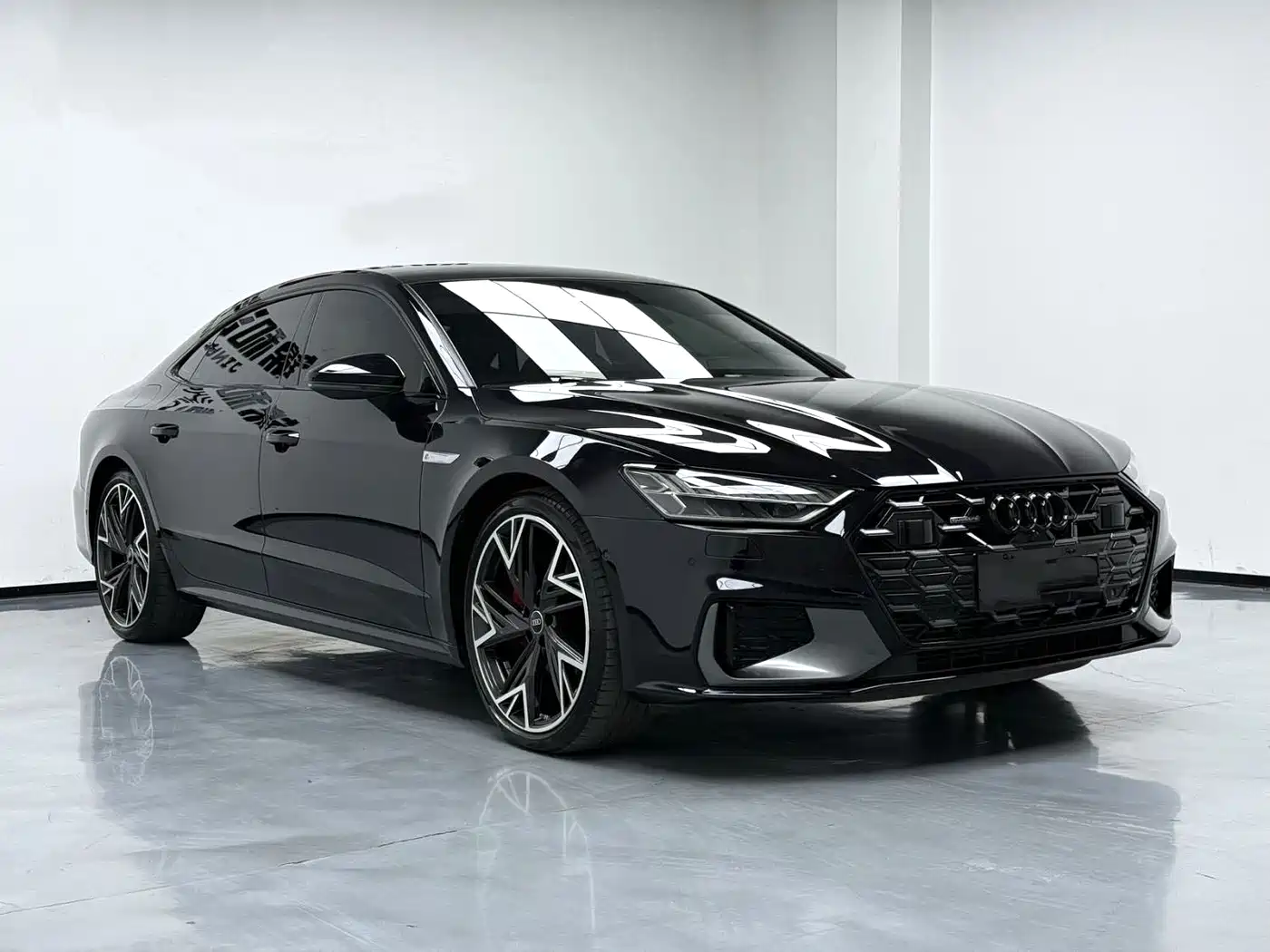 Audi A7L 2024 45 TFSI quattro S-line Black Warrior Edition фото 2