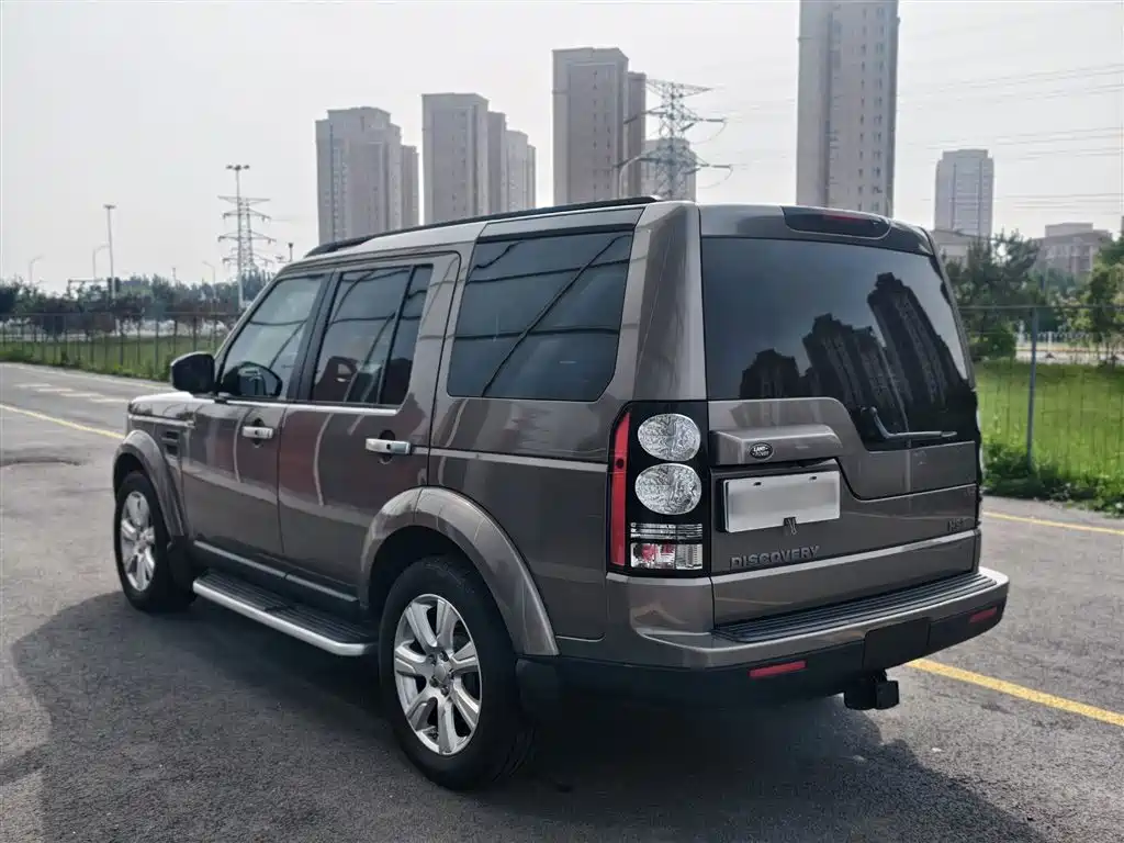 Land Rover Discovery 2015 3.0 SC V6 SE фото 8